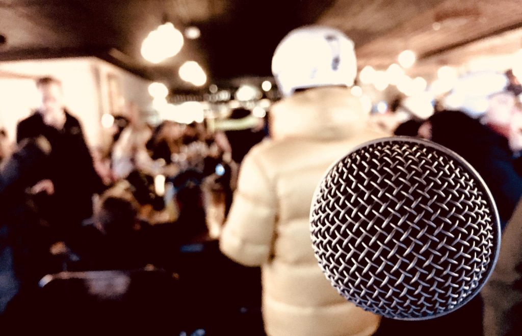 AFTER SKI I BJÖRNRIKE PÅ BRÄJKS